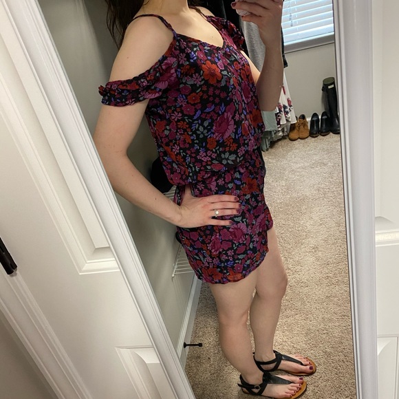 Floral Cold Shoulder Romper - Picture 2 of 4